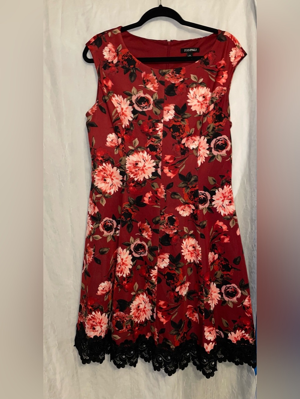 Roz & Ali Red Floral Fit-and-Flare Dress with Black Lace Hem
